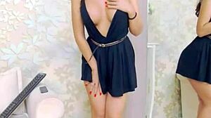 Scéna#3 pro video: Seductive striptease leads to hot solo play